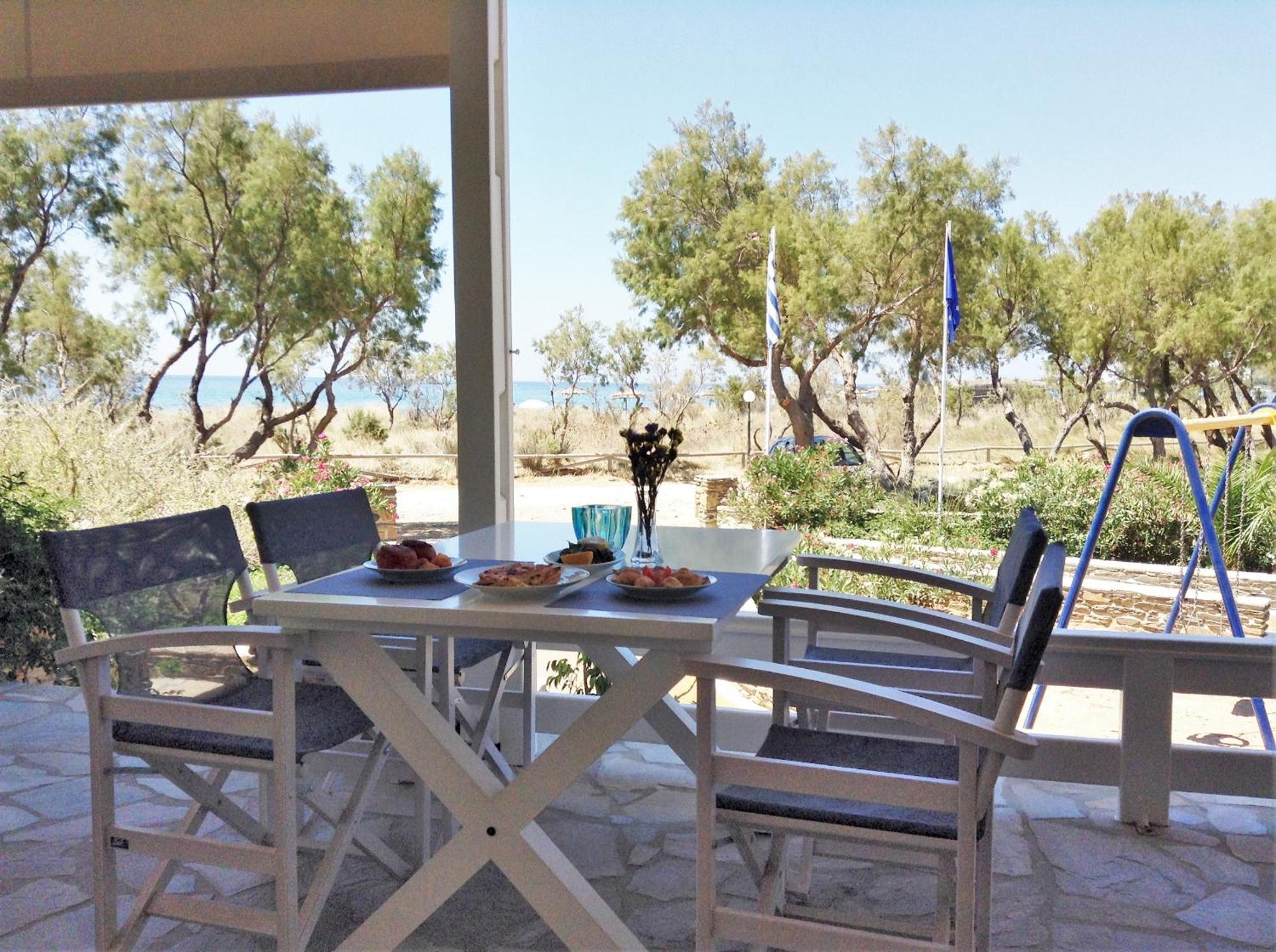 Nostos Beachfront Apartments & Studios 아기오스 이오니스 외부 사진