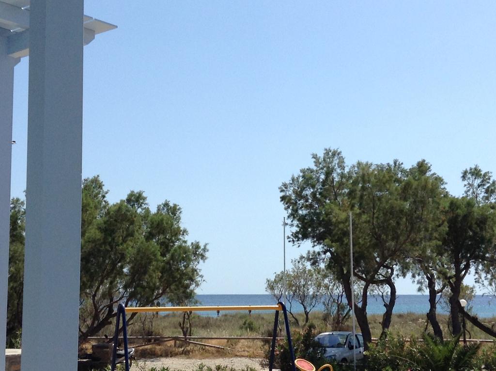 Nostos Beachfront Apartments & Studios 아기오스 이오니스 외부 사진