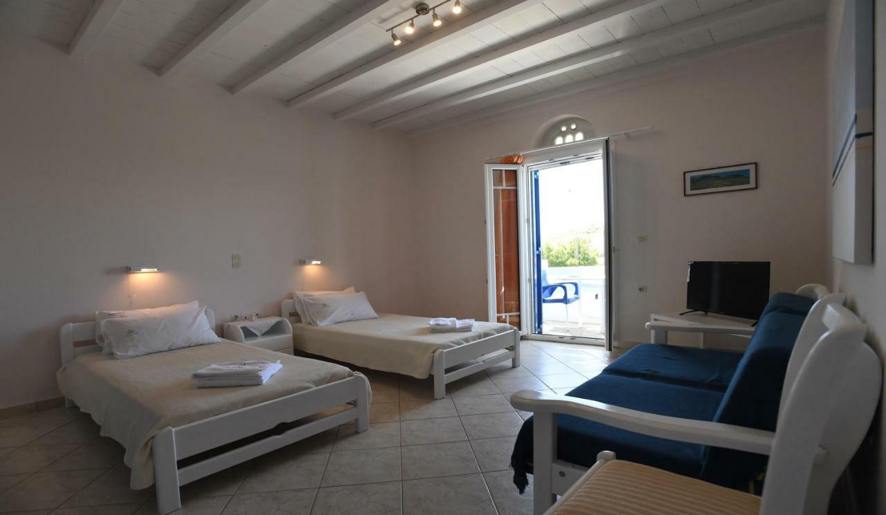 Nostos Beachfront Apartments & Studios 아기오스 이오니스 외부 사진