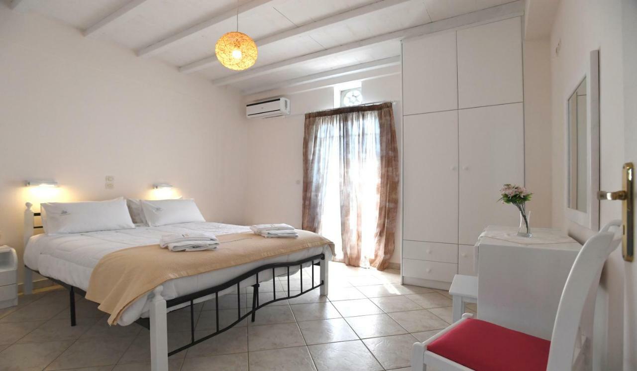 Nostos Beachfront Apartments & Studios 아기오스 이오니스 외부 사진