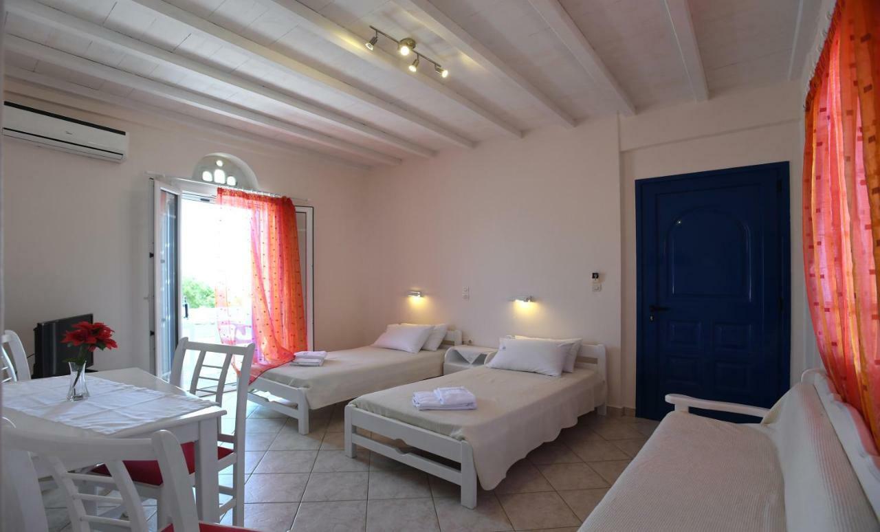 Nostos Beachfront Apartments & Studios 아기오스 이오니스 외부 사진