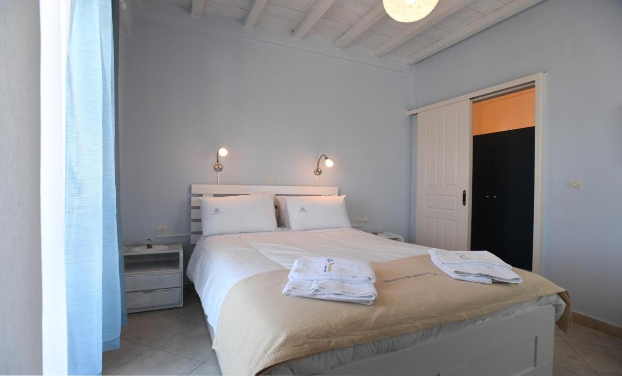 Nostos Beachfront Apartments & Studios 아기오스 이오니스 외부 사진